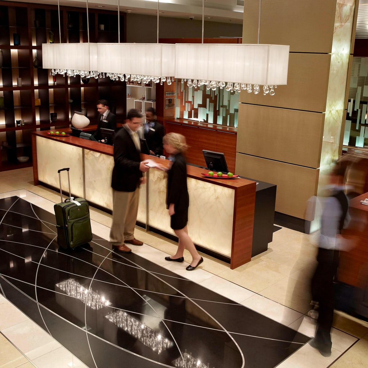 Montréal Airport Marriott In-Terminal Hotel - Front desk