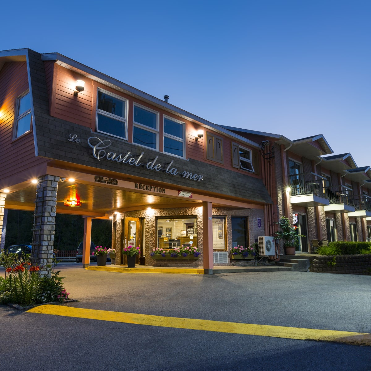 Exterior of the Hôtel-Motel Castel de la Mer