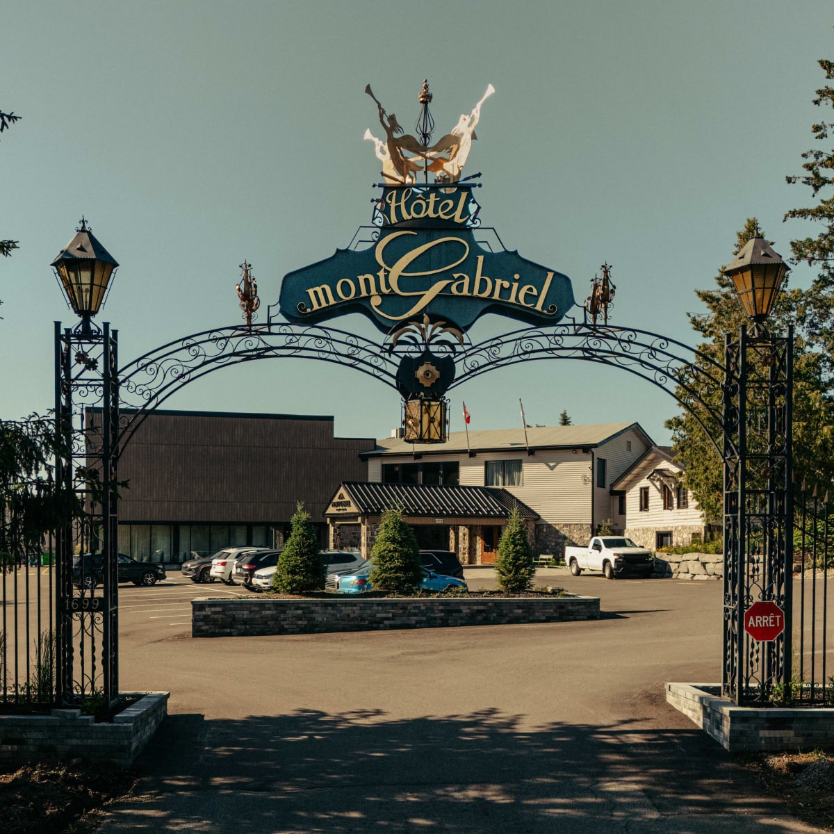 Entrée de l'Hôtel Mont Gabriel