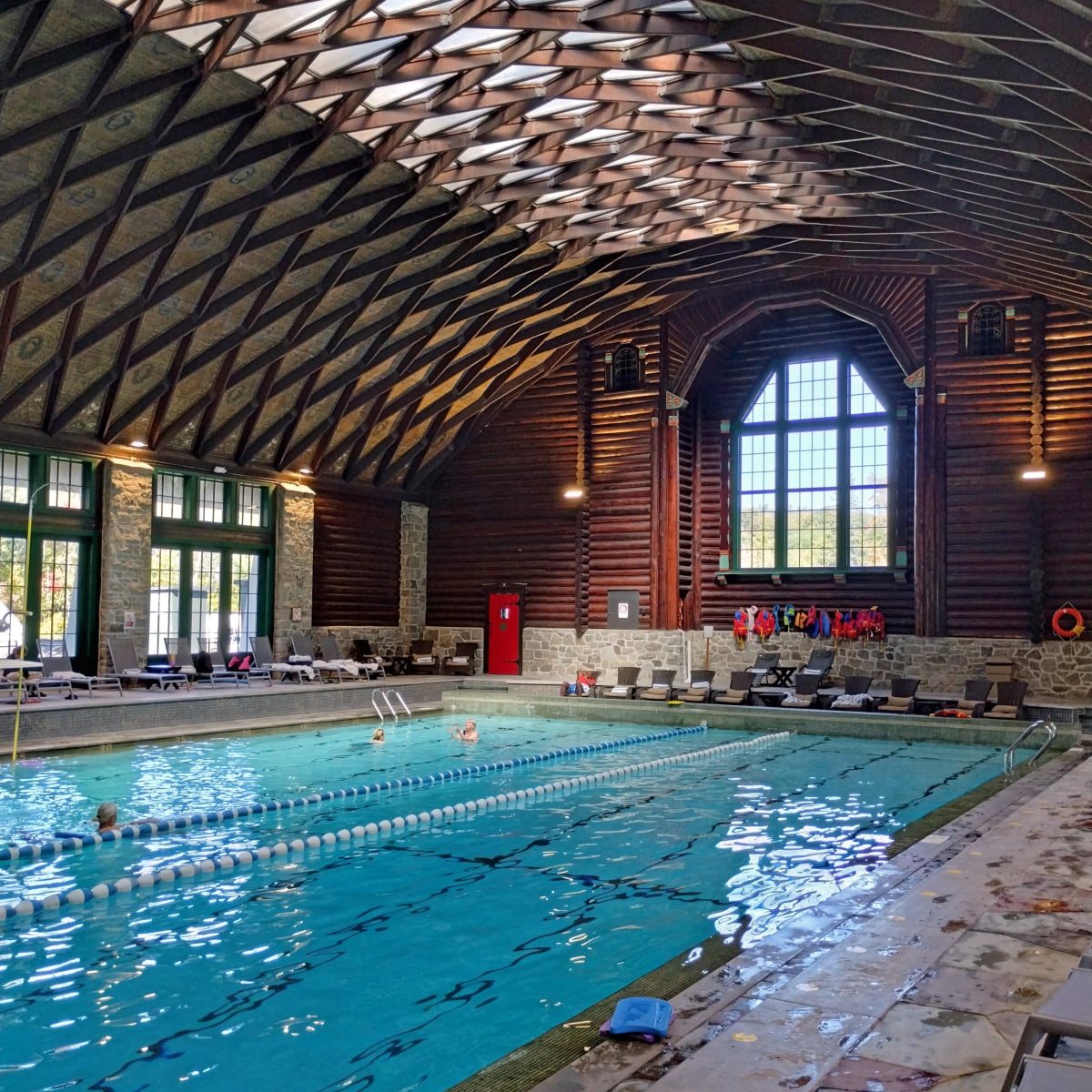 Indoor pool, Château Montebello.