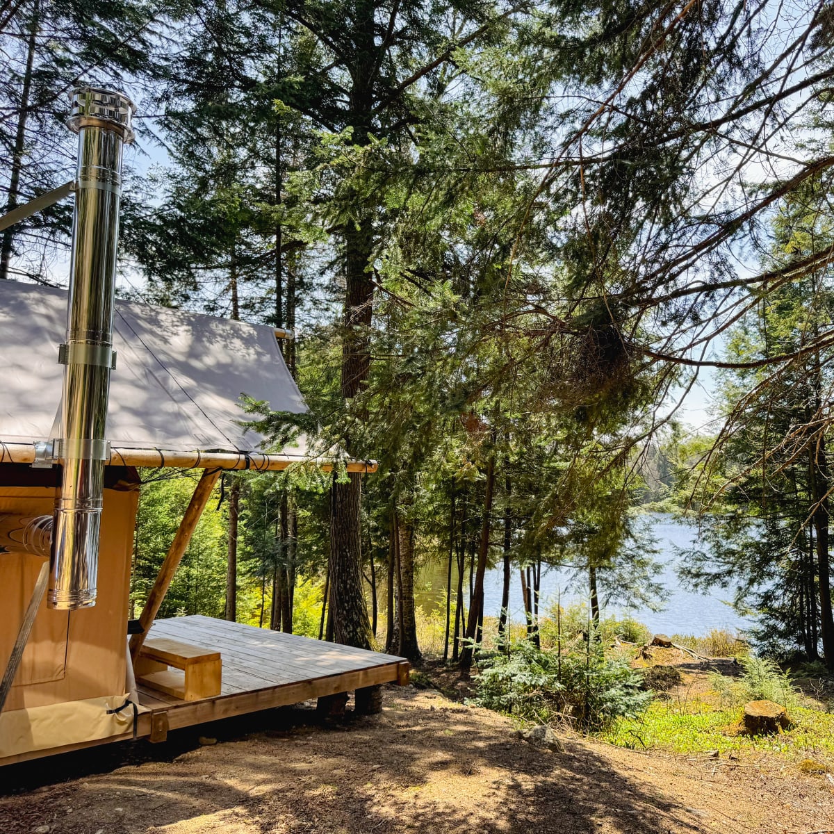 Huttopia Les Deux Lacs – Laurentides 