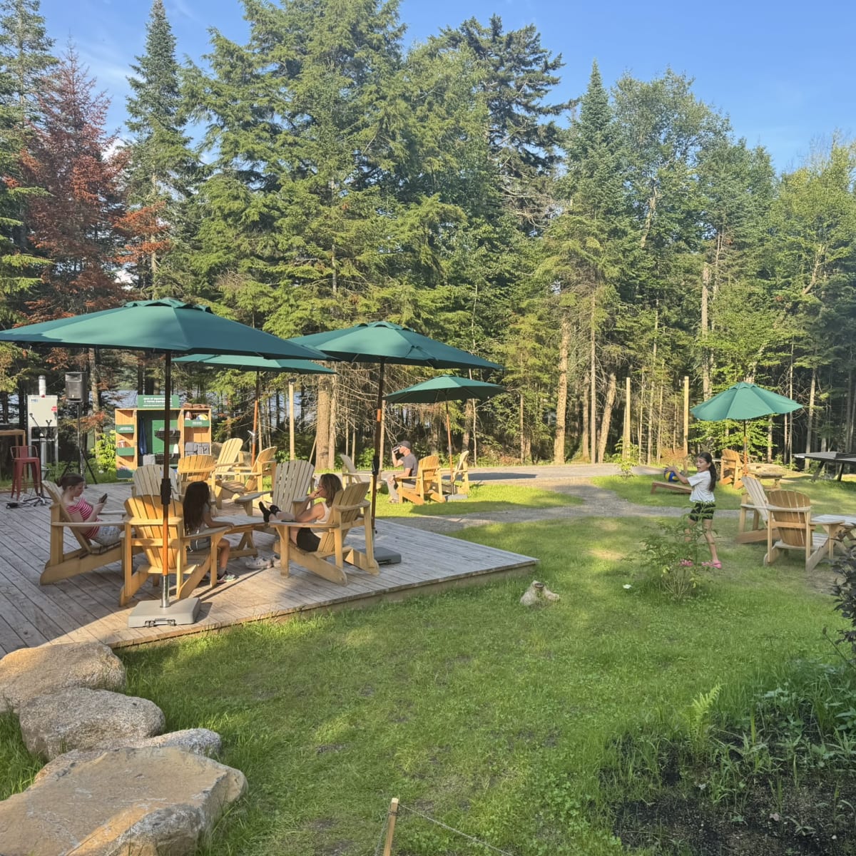 Huttopia Les Deux Lacs – Laurentides 