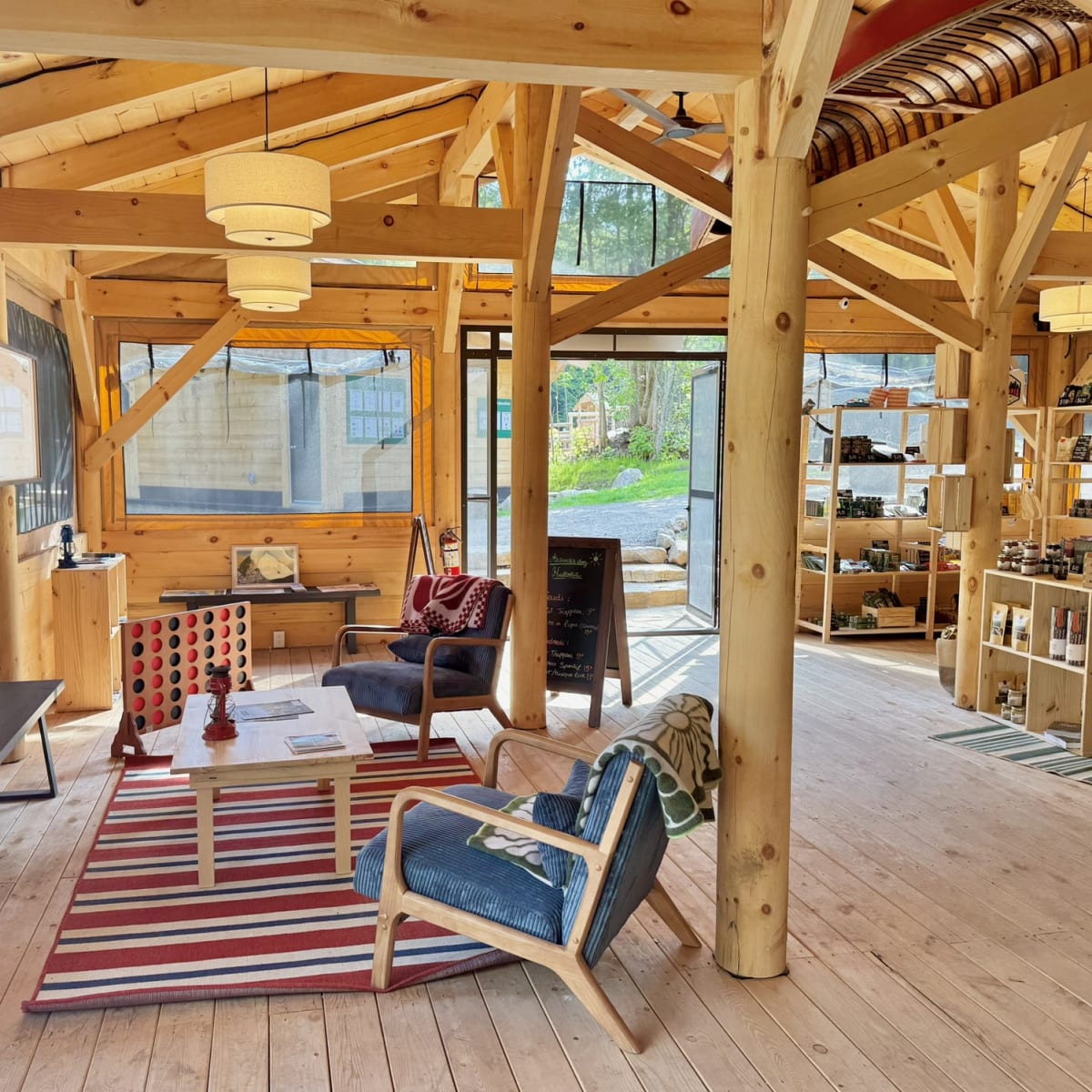 Huttopia Les Deux Lacs – Laurentides 