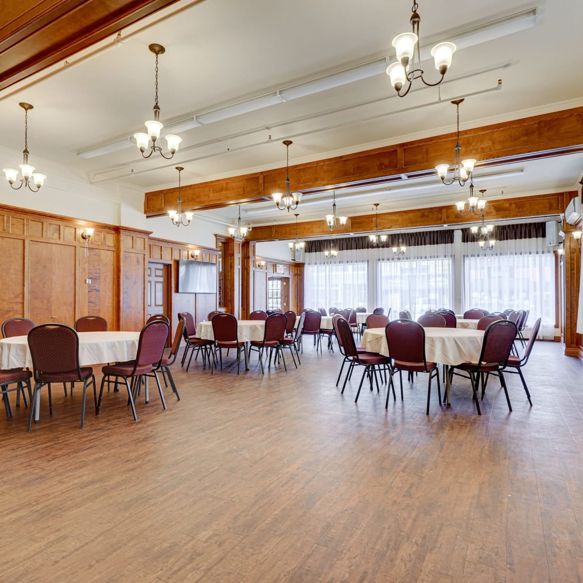 Photo of a reception hall.