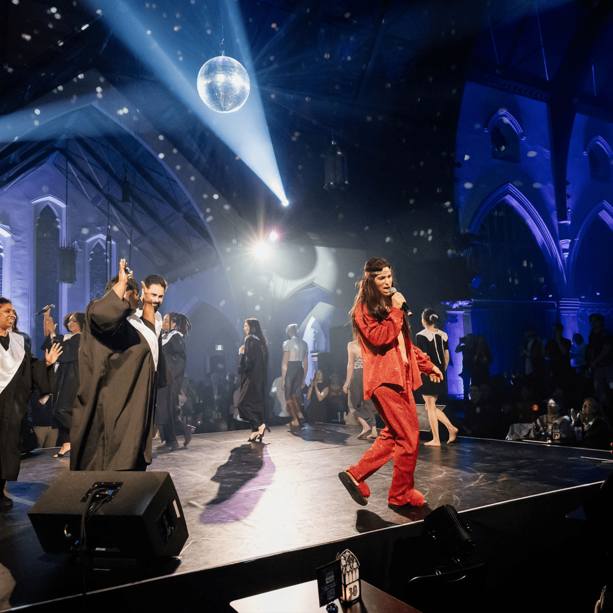 Le Monastère - Cabaret de Cirque.