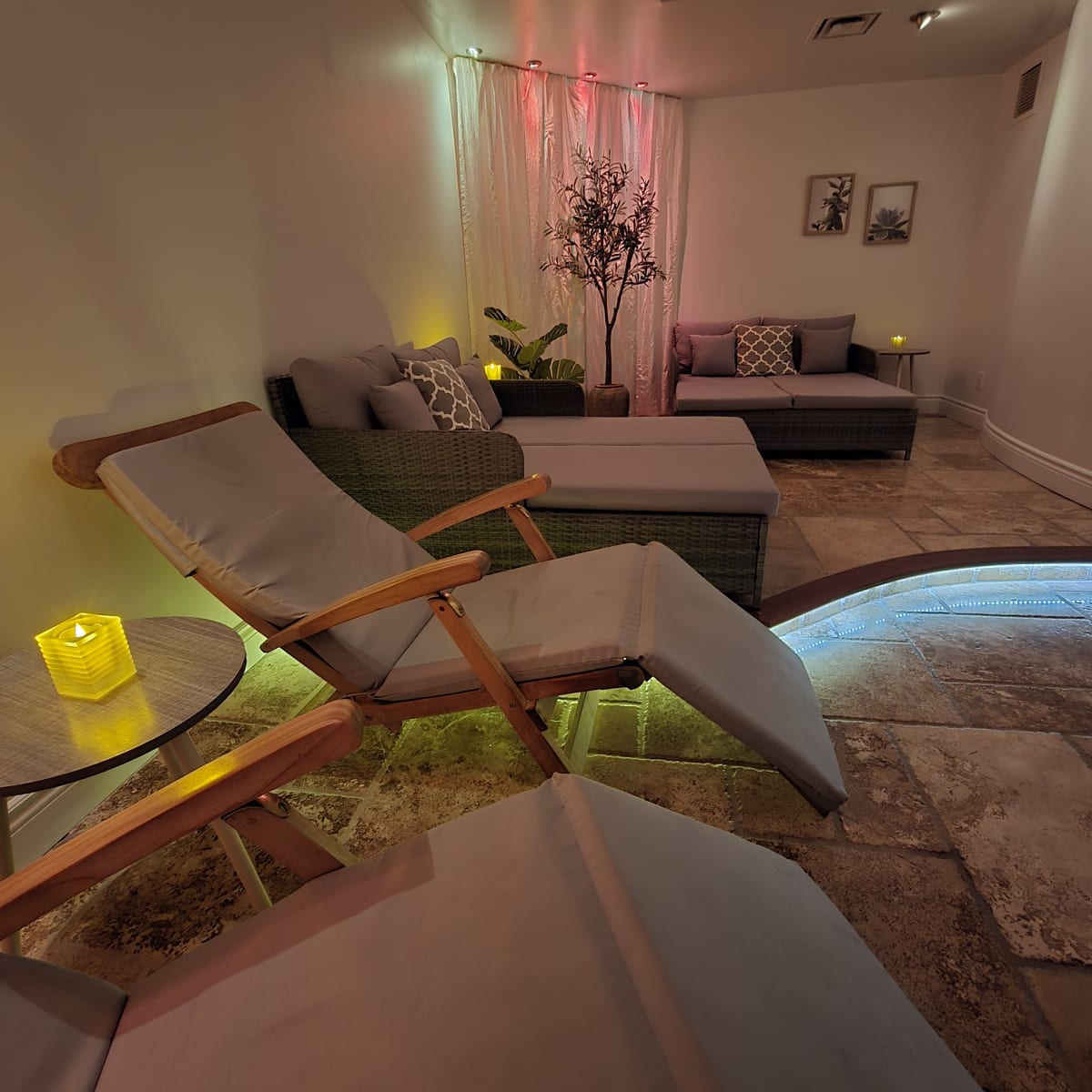 Relaxation room at the Spa Infinima.