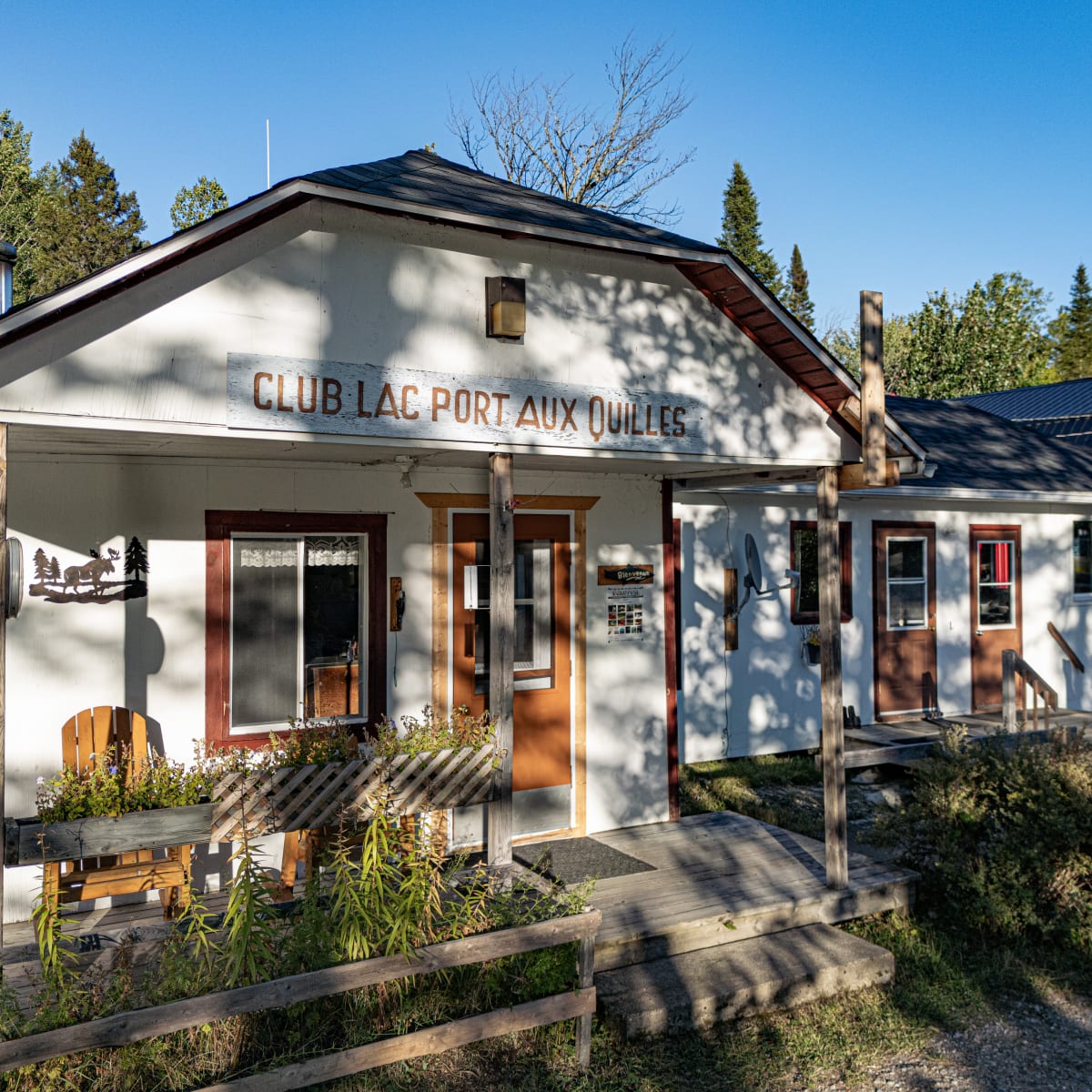 Building at Pourvoirie Gaudias Foster.