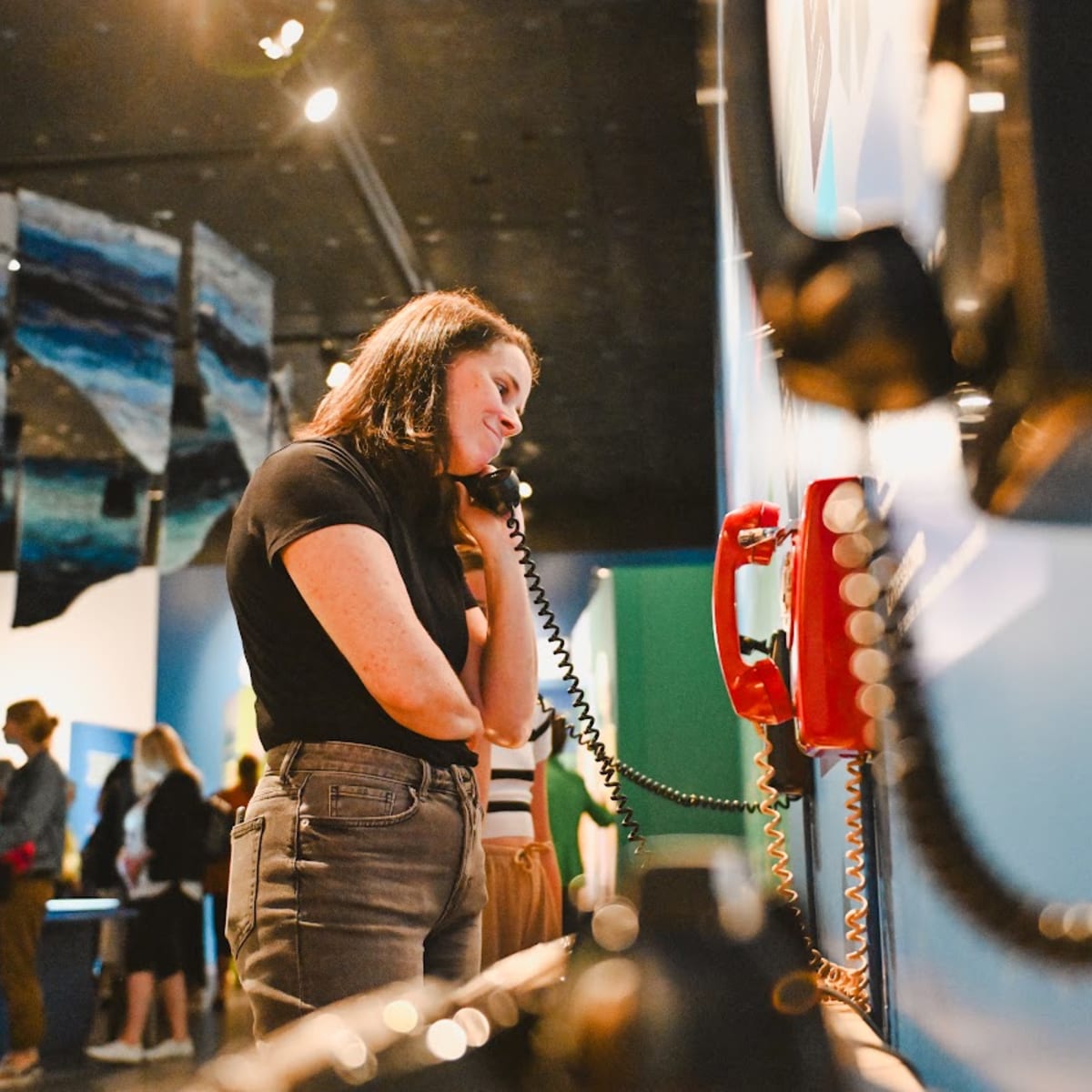 Girl at l'Odyssée des Bâtisseurs.