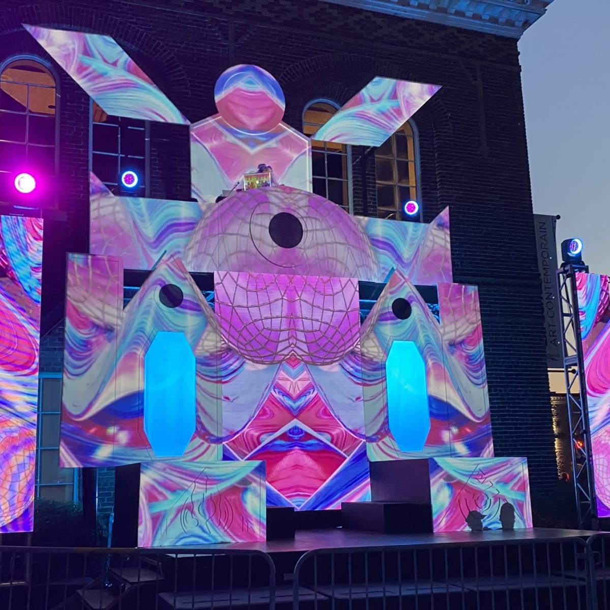 Projections colorées au Lumifest Longueuil.