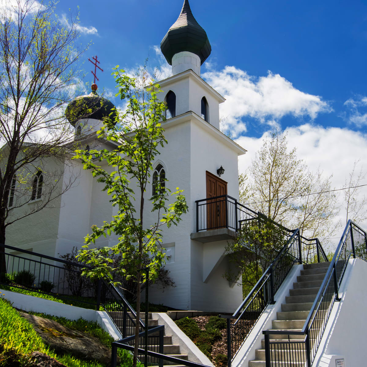 Magasin général Dumulon : Russian Orthodox Church