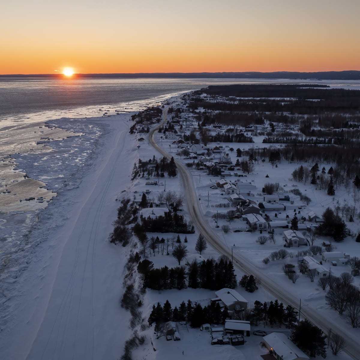 Hit the road and discover your Côte-Nord this winter! - Winter sunset
