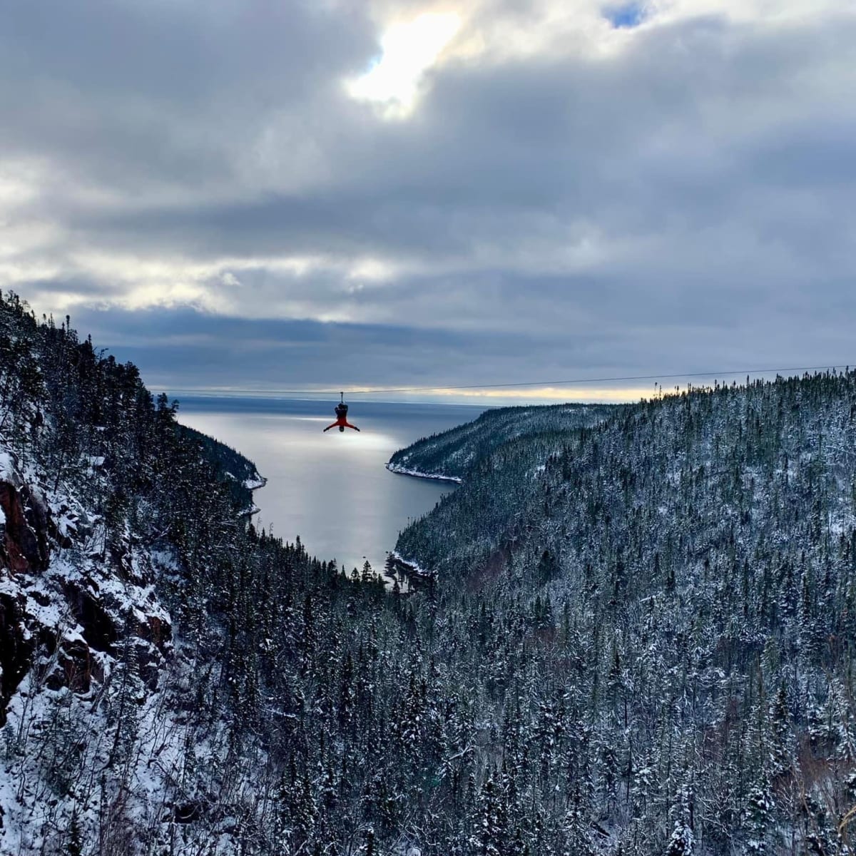 Hit the road and discover your Côte-Nord this winter! - Winter zipline in Baie-Comeau