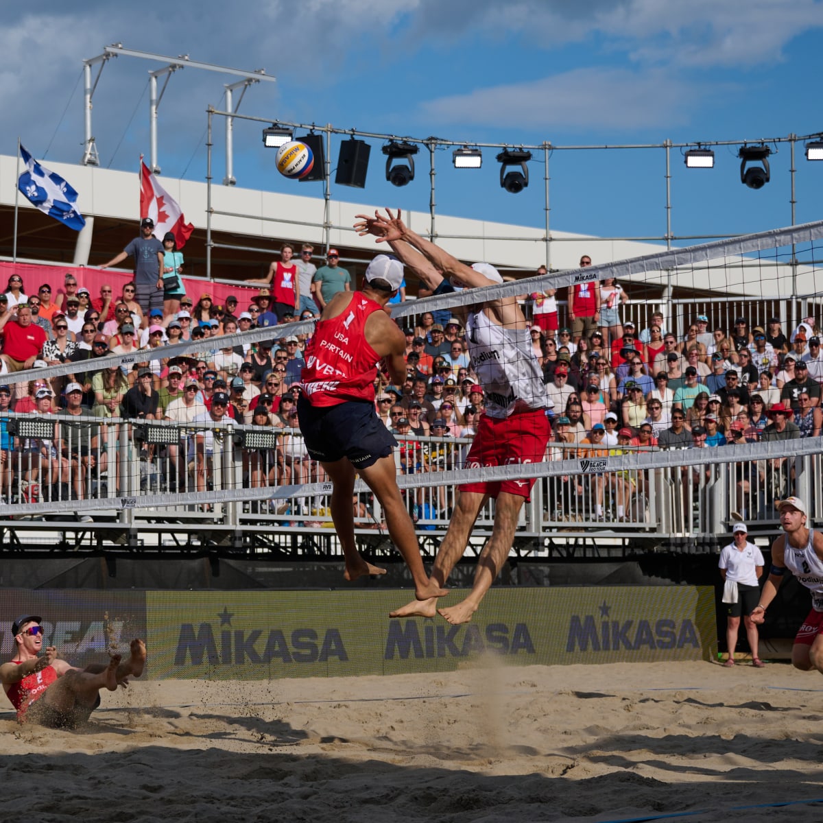 Montréal Beach Pro Tour - Un match de volleyball