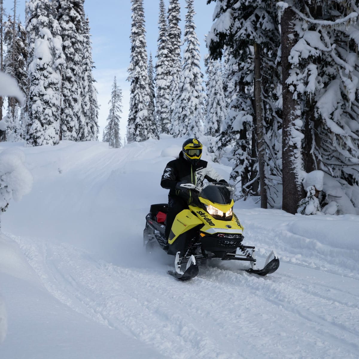 A snowmobiler - Nord Expé.