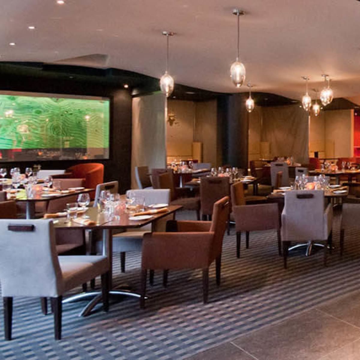 Le Restaurant L'Ô au Novotel Montréal Centre