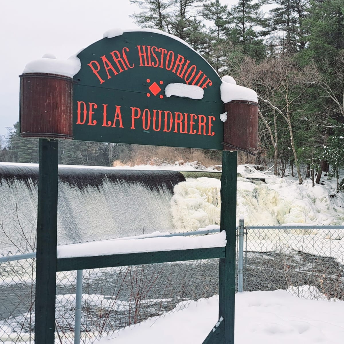 Le Parc historique de la Poudrière de Windsor en hiver.