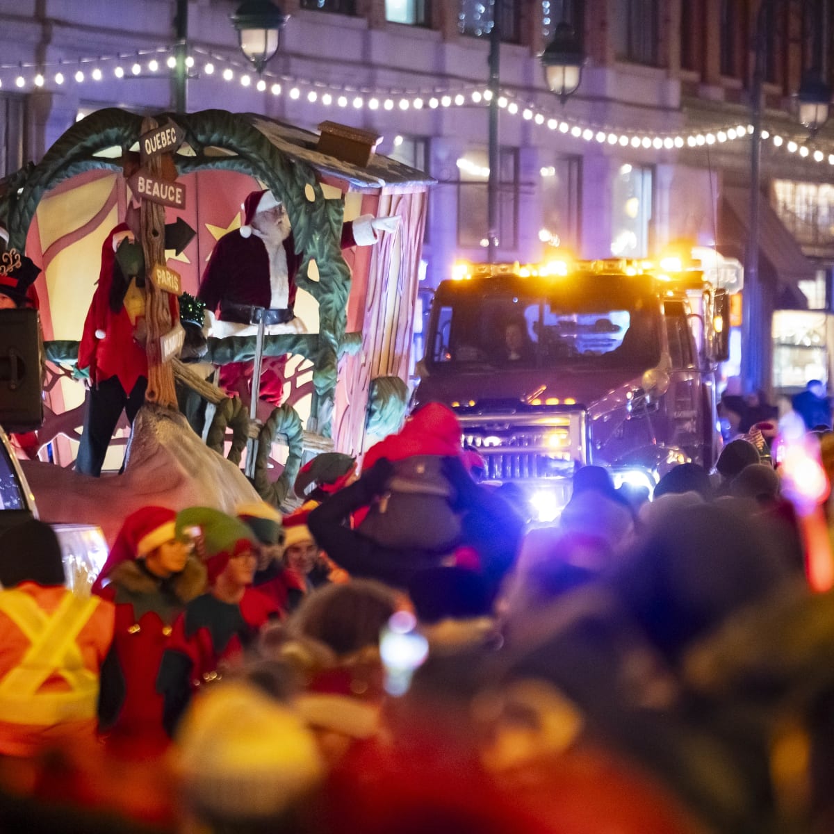 defile_du_pere_noel_de_sherbrooke_1_h