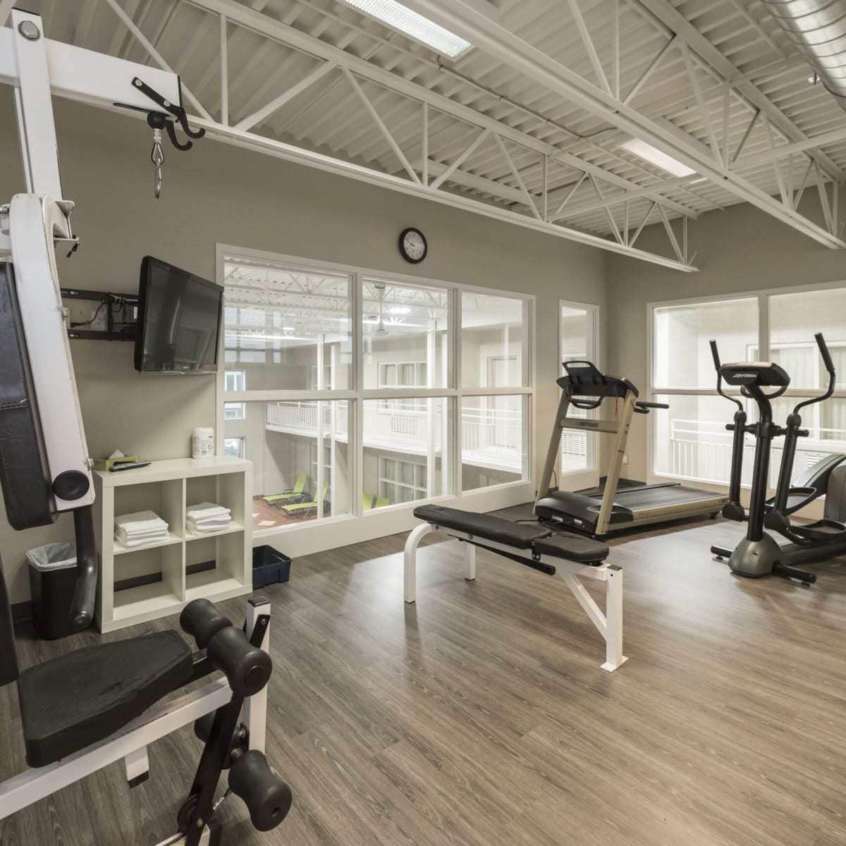 hotel_et_suites_le_dauphin_8