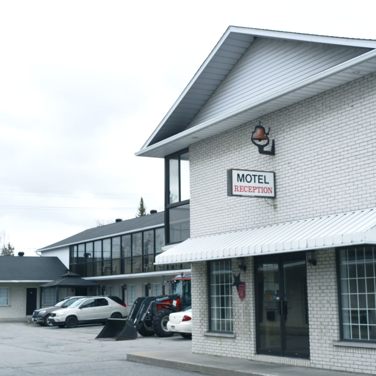 motel_la_bourgade_1