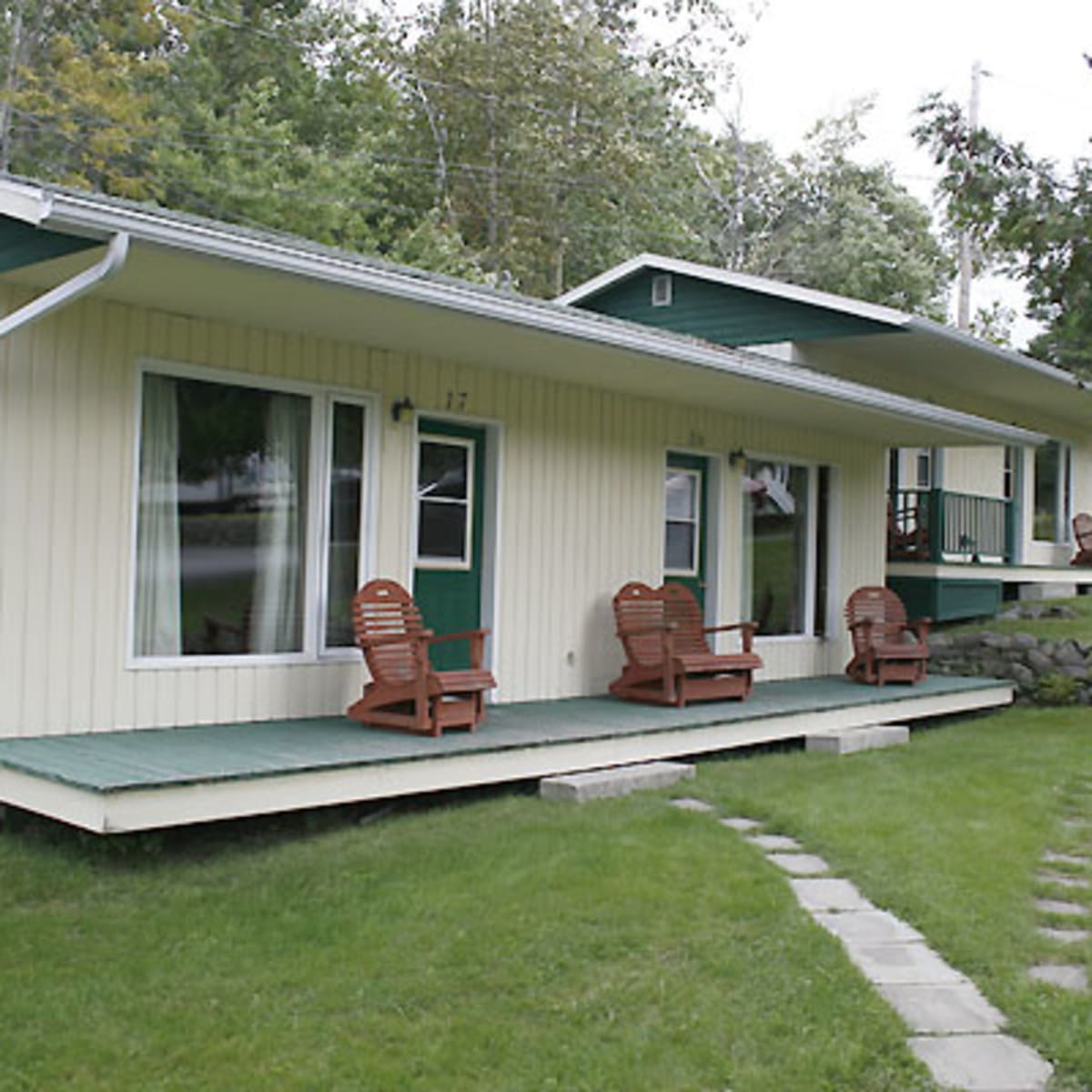 motel_sur_le_lac_2