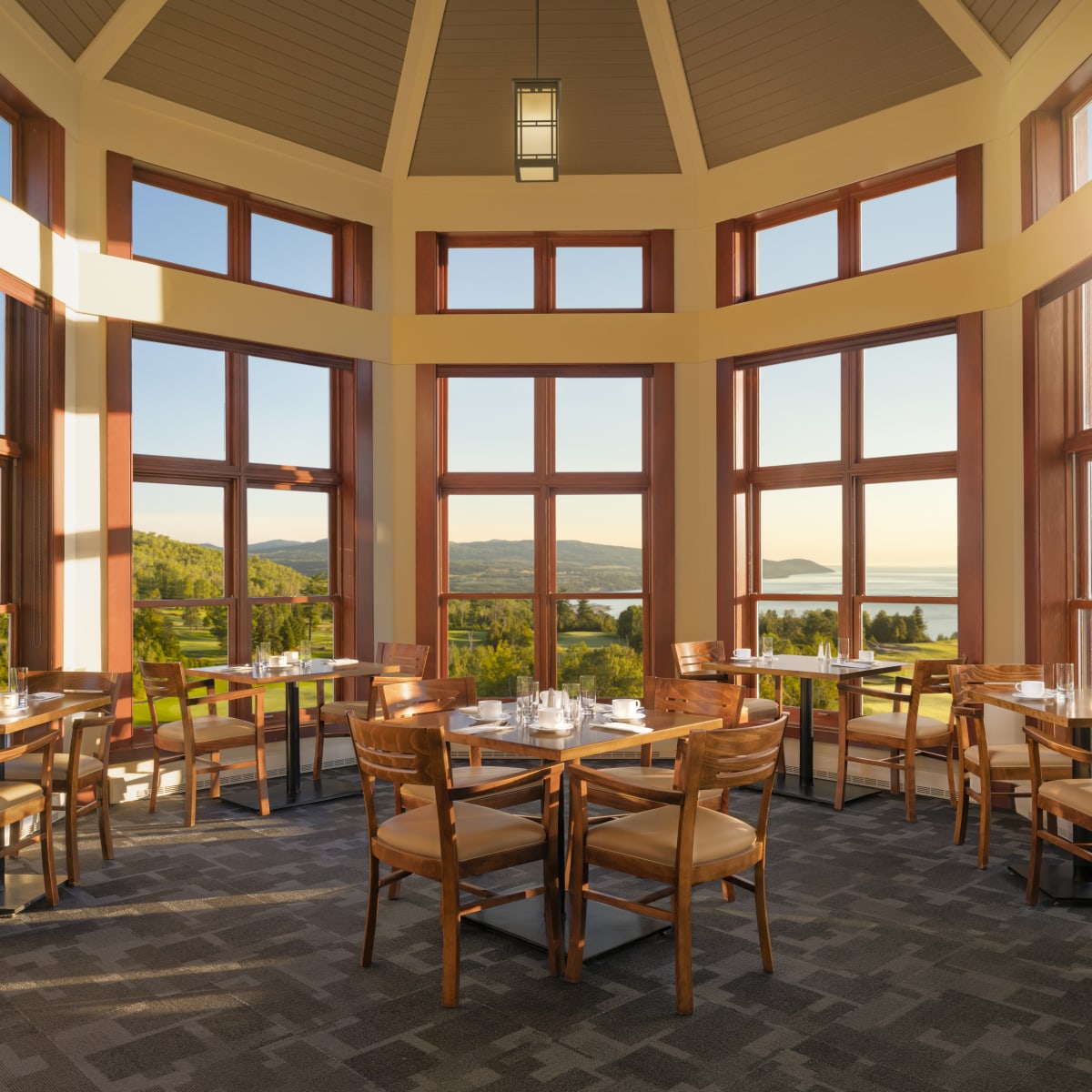 restaurant_le_point_cardinal___fairmont_le_manoir_richelieu_1
