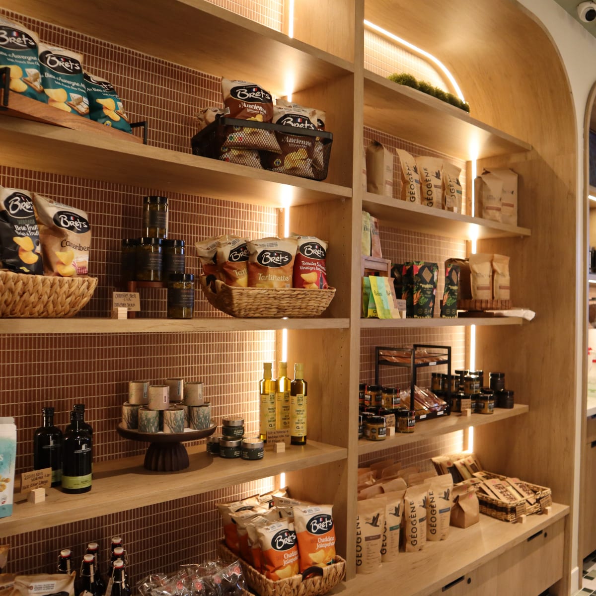 Display shelves at a fine grocery store at Ratatouille.
