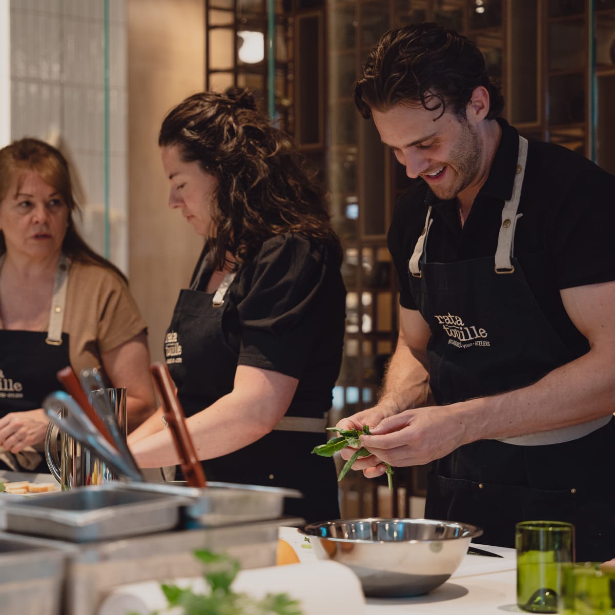 Participants at a cooking workshop at Ratatouille.