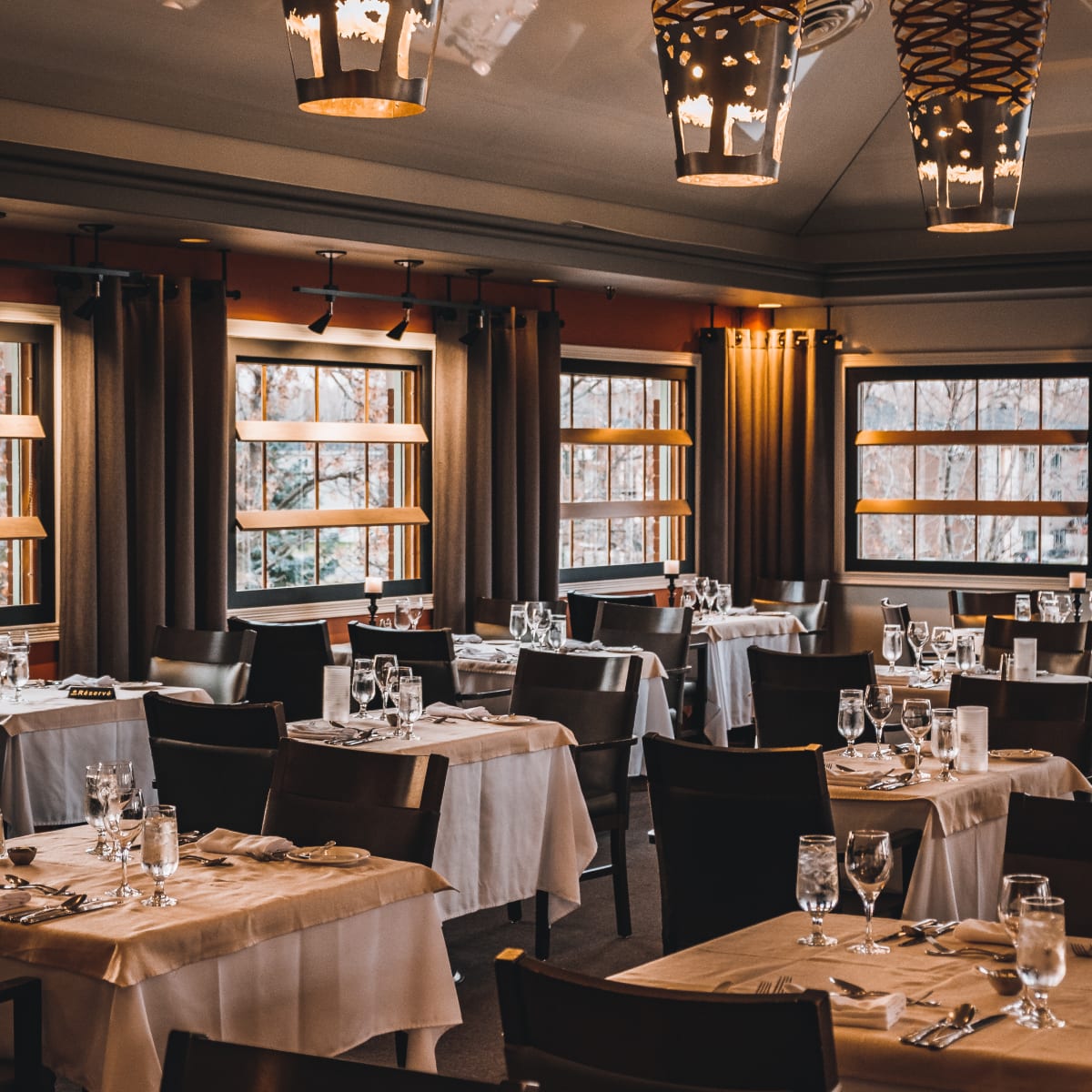 La salle à manger du restaurant de l’Auberge Godefroy