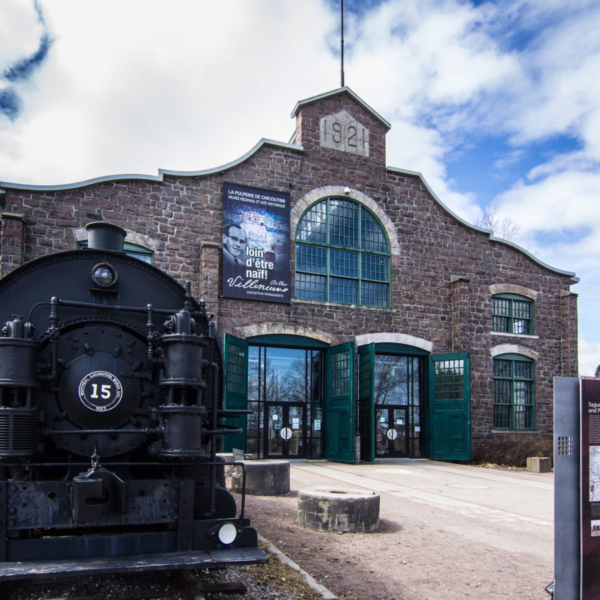 Front of the Pulperie museum.