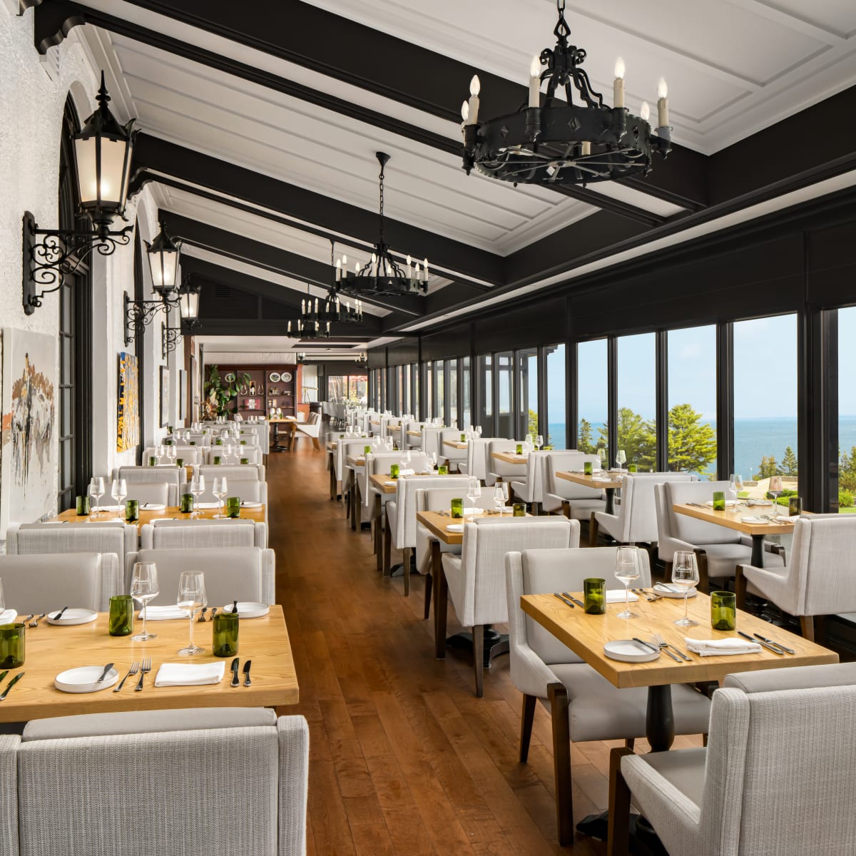 Le restaurant Le Saint-Laurent du Fairmont Le Manoir Richelieu.