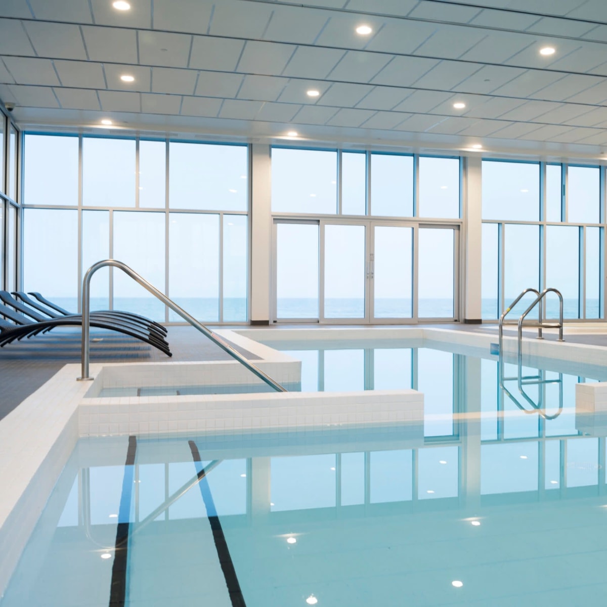La piscine du Riôtel Pavillon sur Mer