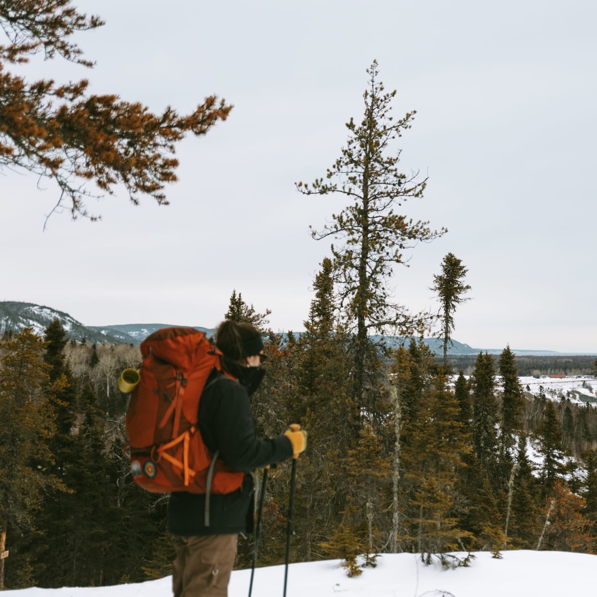 Alpine hiking in the Saint-Siméon sector.