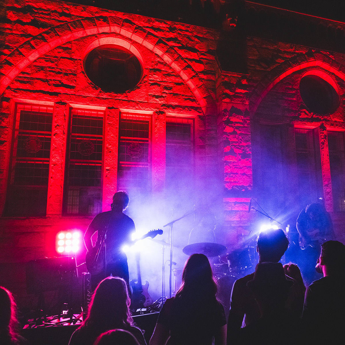 Musical performance at Festival Sherblues.