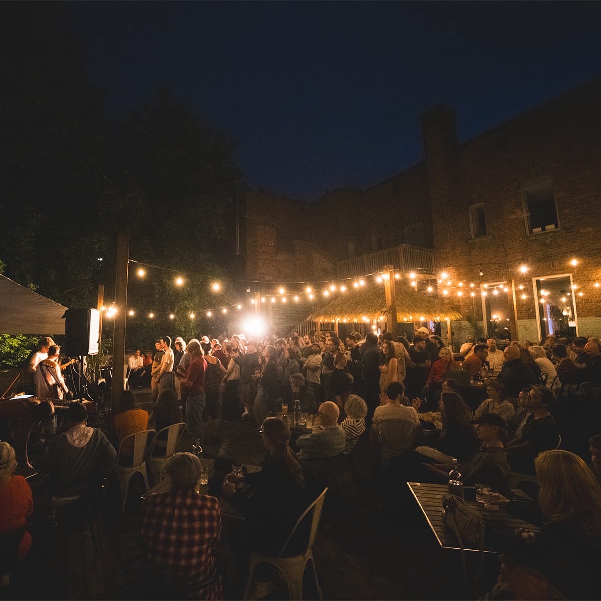 Crowd at night at Festival Sherblues.