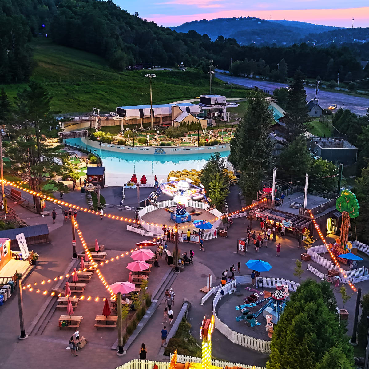 Aerial view of the Sommet Saint-Sauveur Parc FUN.