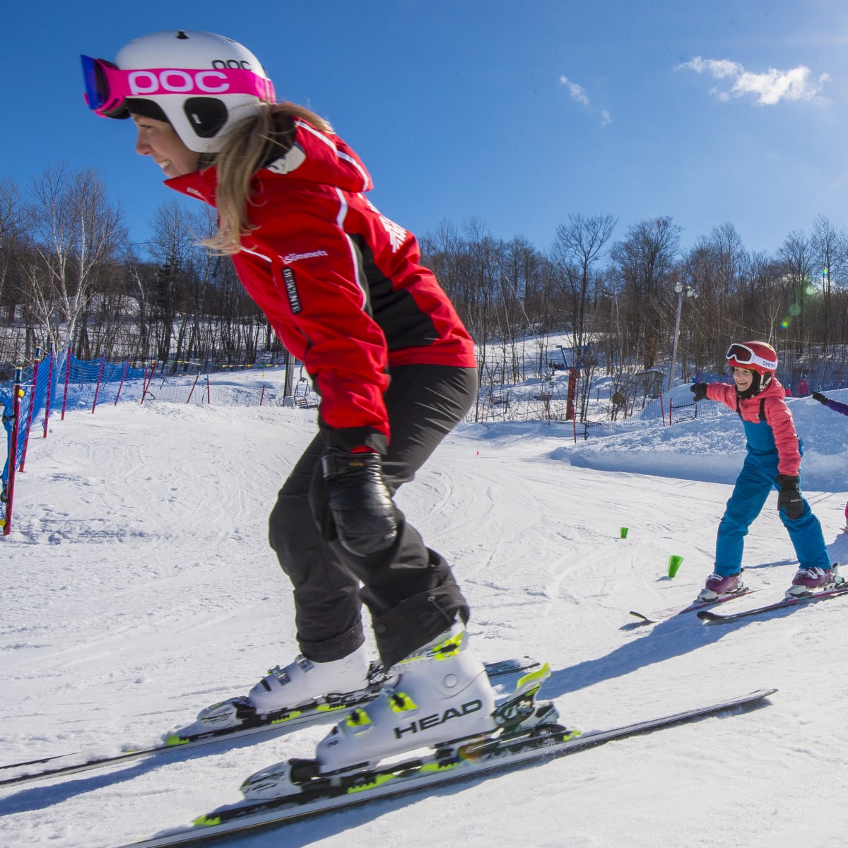 Ski lesson at Sommet Saint-Sauveur.