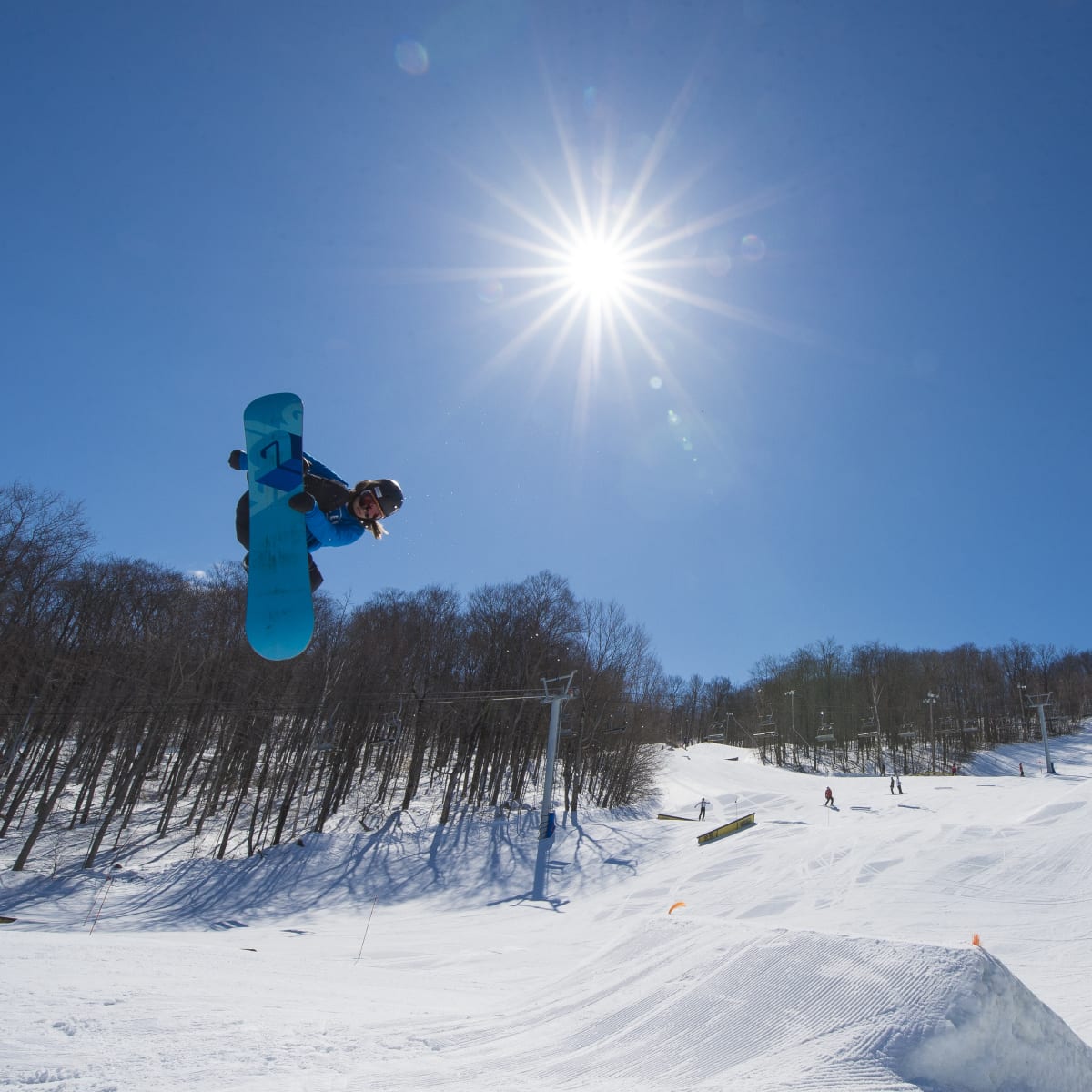 Snoprk at Sommet Saint-Sauveur, versant Avila.