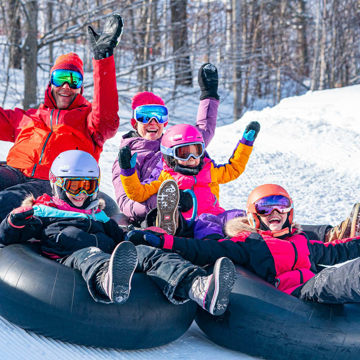 Family tubing at Sommet Saint-Sauveur, Avila slope.