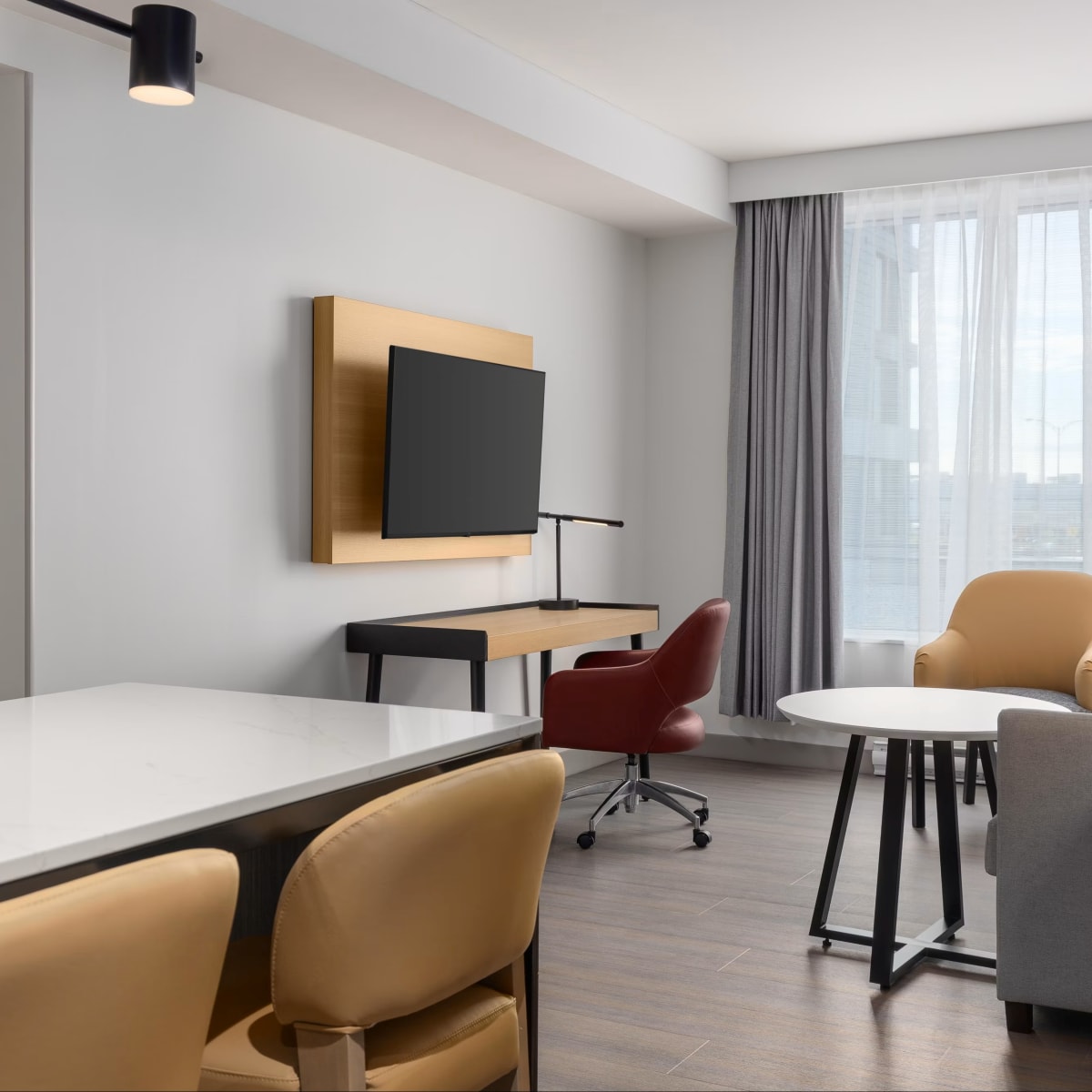 Staybridge Suites Montreal Airport - St-Laurent.