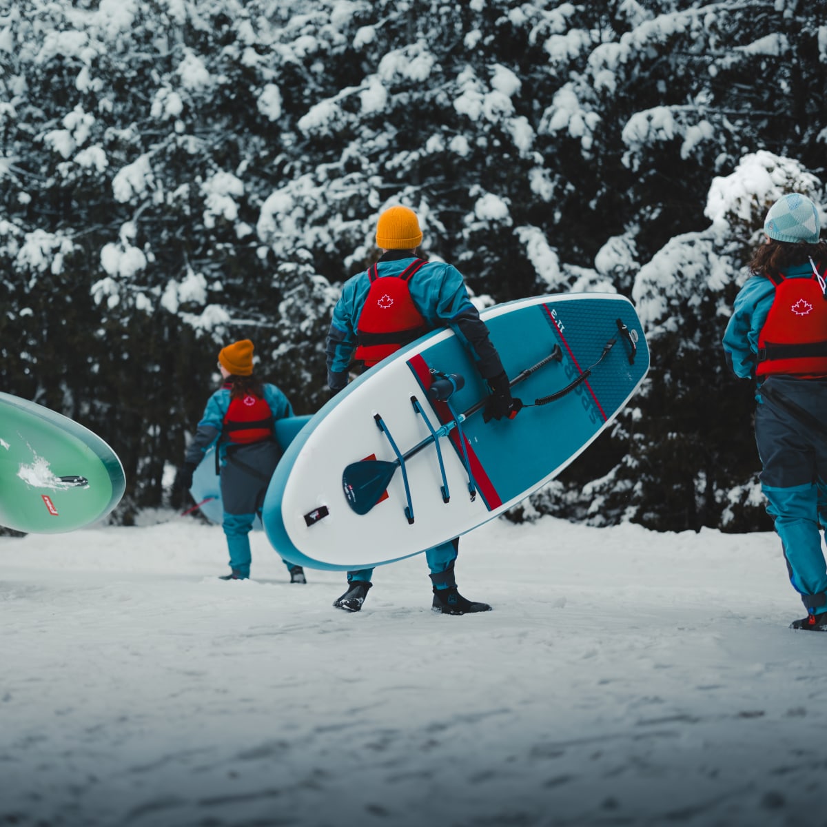 Planche à pagaie hivernal à SUP des glaces - Échappée Bleue.