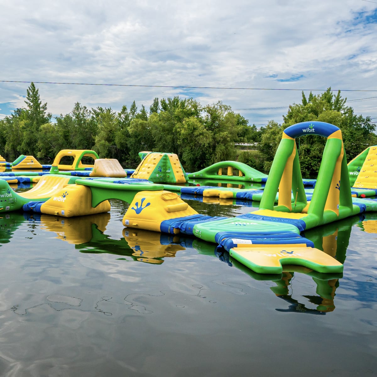 Super Aqua Club