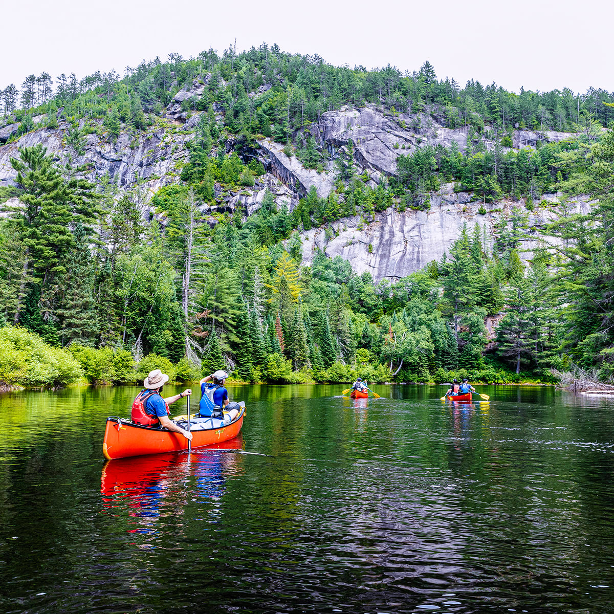 Abitibi-Témiscamingue : Canoeing on Dumoine River