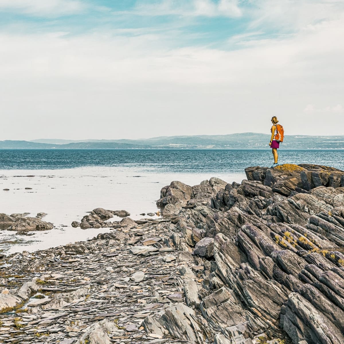 Hiker on Île-aux-Basques.