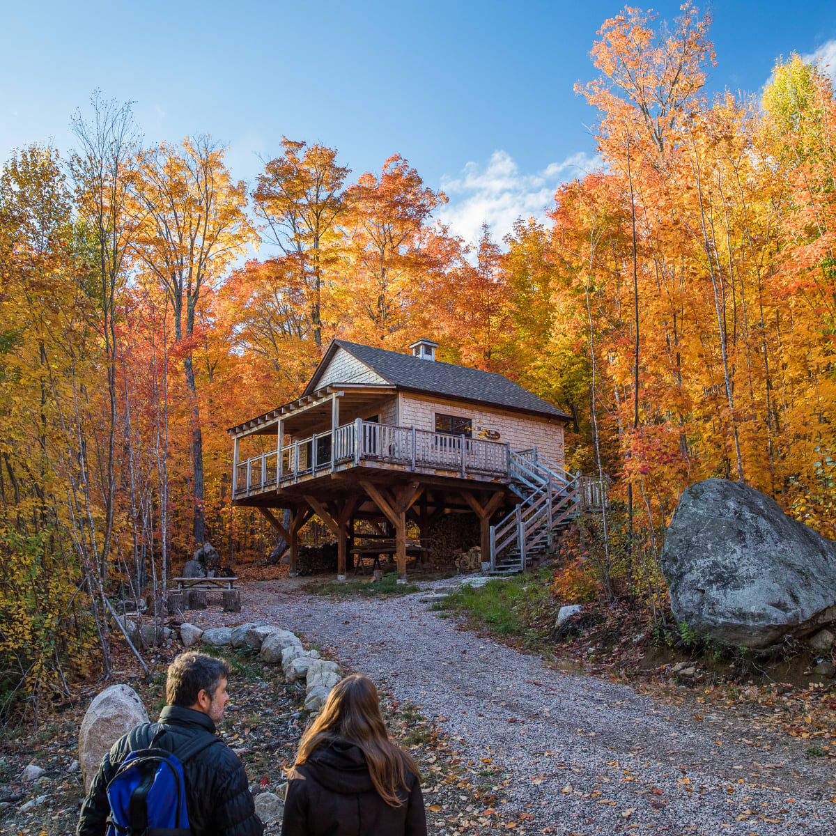 Cabin at Parc régional Montagne du Diable in the fall.