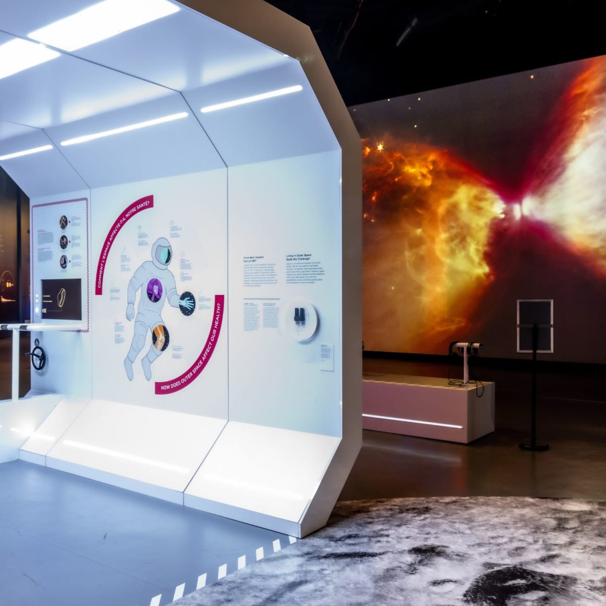 Tourisme Laval - Exhibit at the Cosmodôme