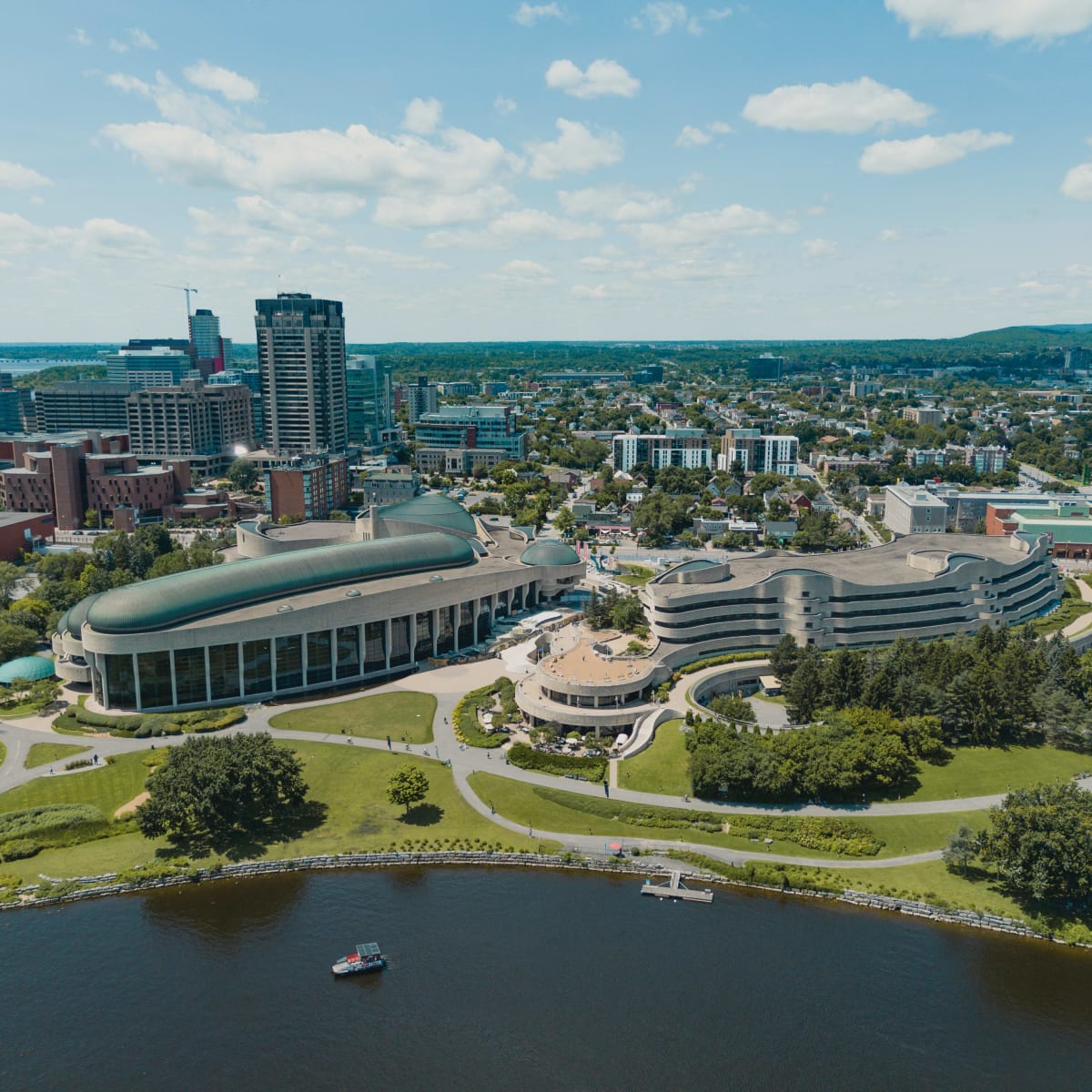 Aerial view of Gatineau.