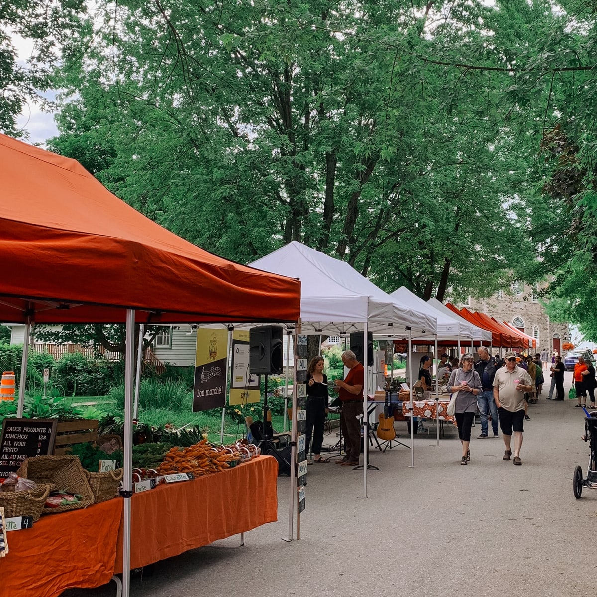 Marché public de Deschambault
