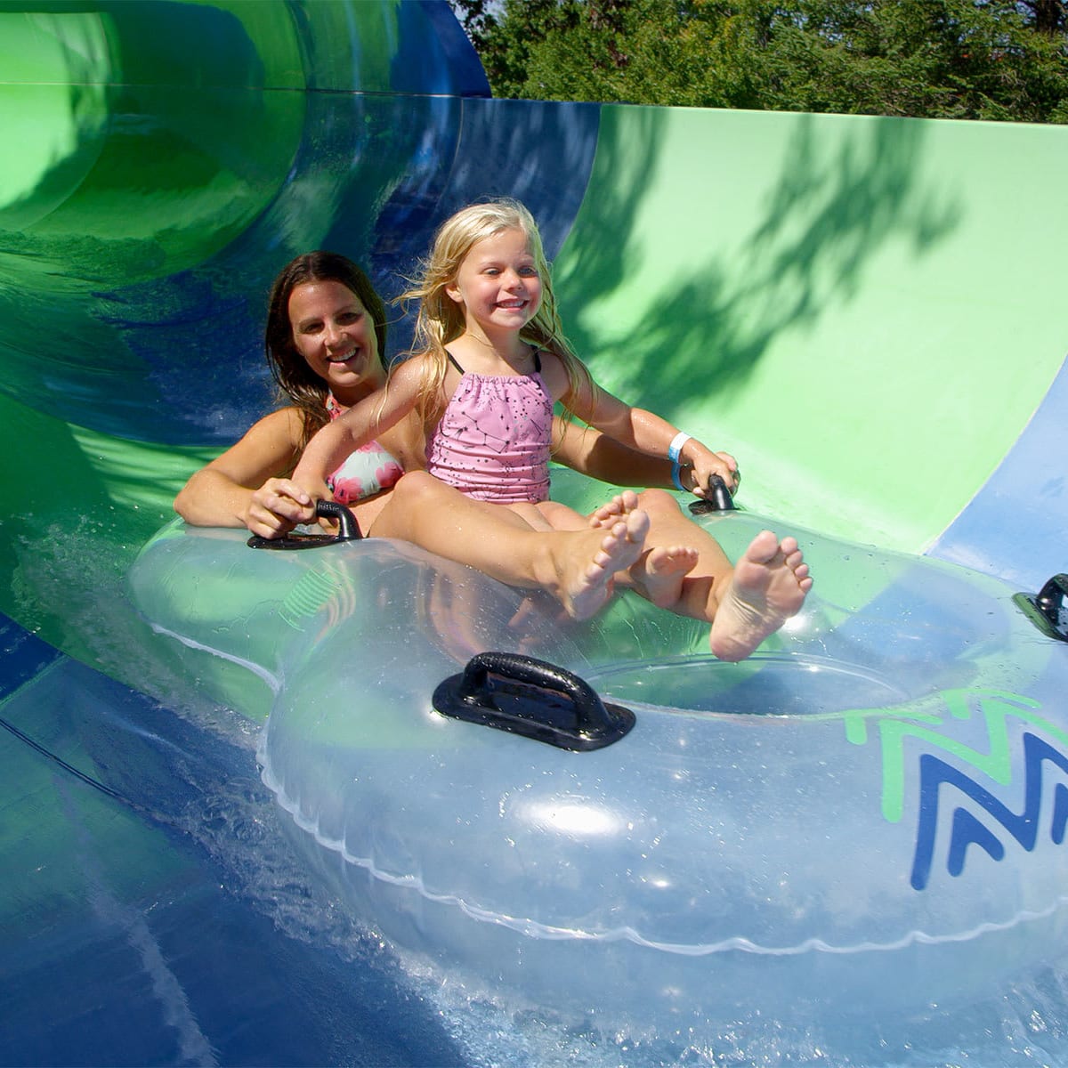 Tubing in Vallée Saint-Sauveur.