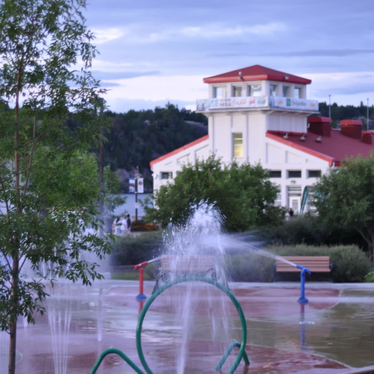 Jeux d'eau à la Zone Portuaire de Chicoutimi.