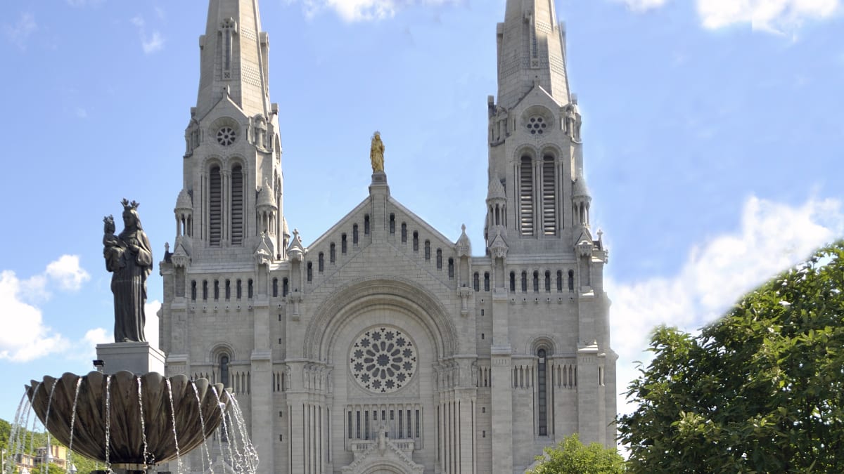 Sainte-Anne-de-Beaupré Shrine